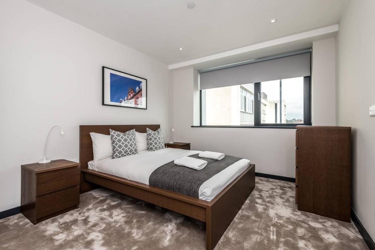 Waterfront Apartment With View Of Liver Building Liverpool Exterior foto